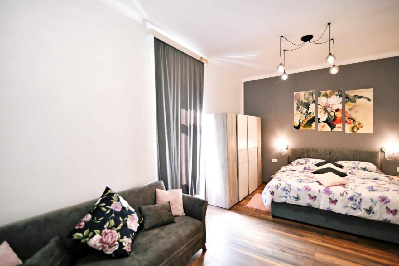 Apartment Carissima-Direct On Sea, Lovran-Opatija Экстерьер фото