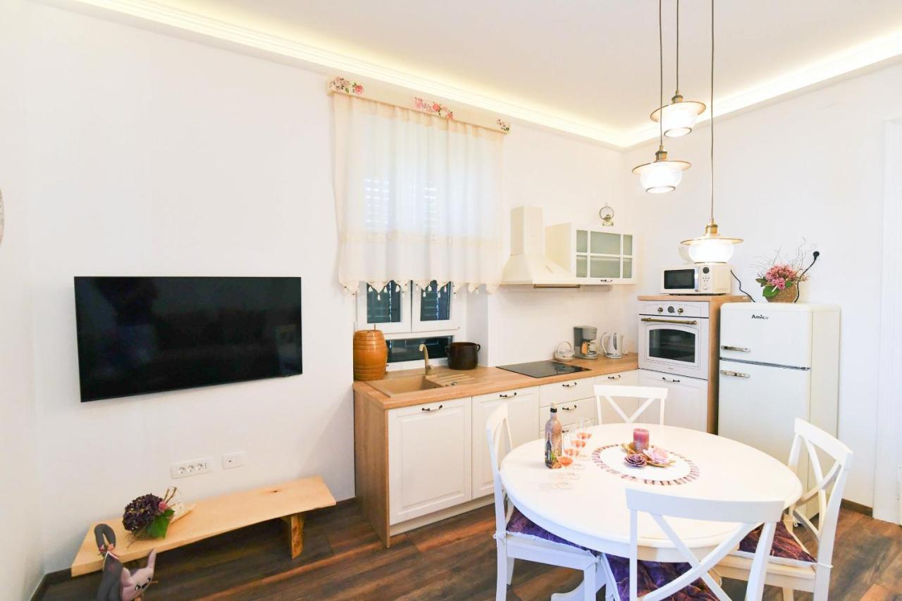 Apartment Carissima-Direct On Sea, Lovran-Opatija Экстерьер фото
