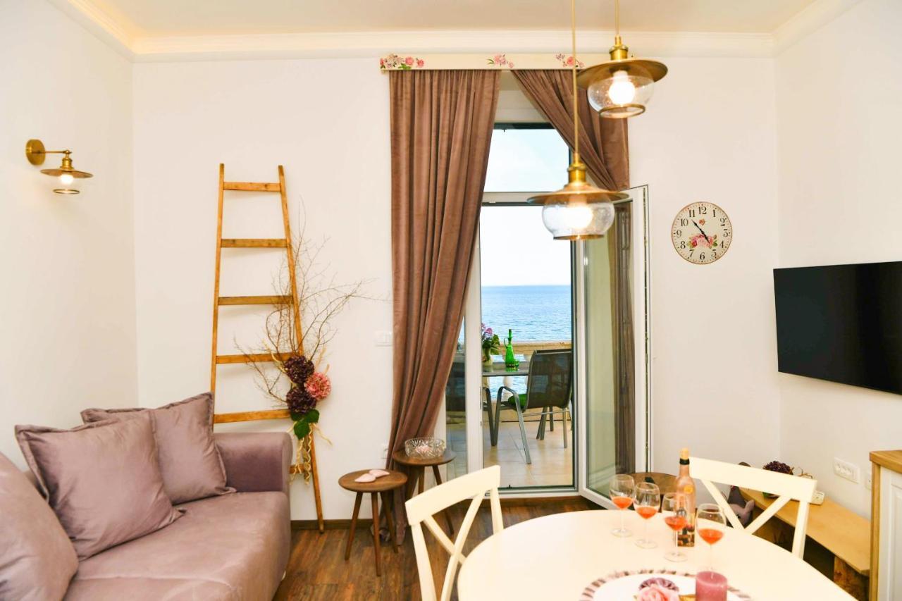 Apartment Carissima-Direct On Sea, Lovran-Opatija Экстерьер фото
